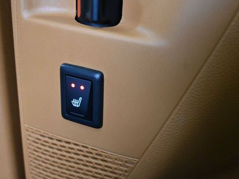 Used 2022 Chrysler Pacifica Pinnacle image 11