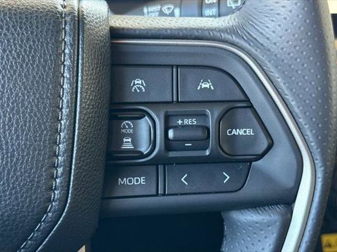 Certified 2025 Toyota 4Runner 4WD image 29