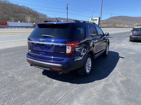 Used 2011 Ford Explorer XLT image 6
