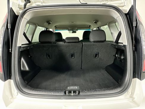 Used 2018 Kia Soul + FWD image 27