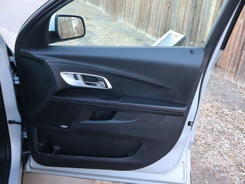 Used 2015 Chevrolet Equinox LT w/ Driver Convenience Package image 26