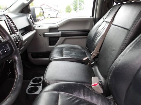 Used 2015 Ford F150 XLT w/ Equipment Group 302A Luxury AWD/4WD image 20
