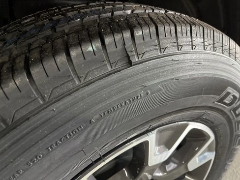 New 2026 Jeep Gladiator Sahara image 13