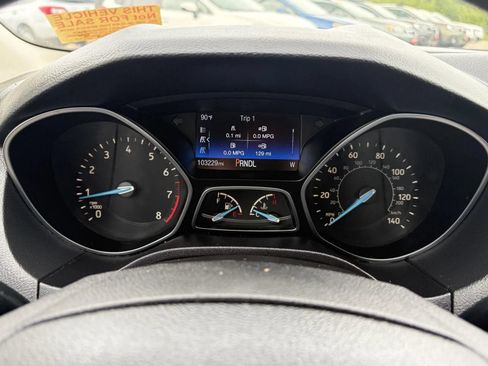 Used 2016 Ford Focus SE FWD image 18