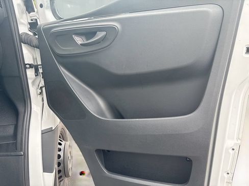 Used 2024 Mercedes-Benz Sprinter 4500 image 17