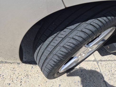 Used 2008 Chevrolet HHR LT w/ LT Preferred Equipment Group FWD image 6
