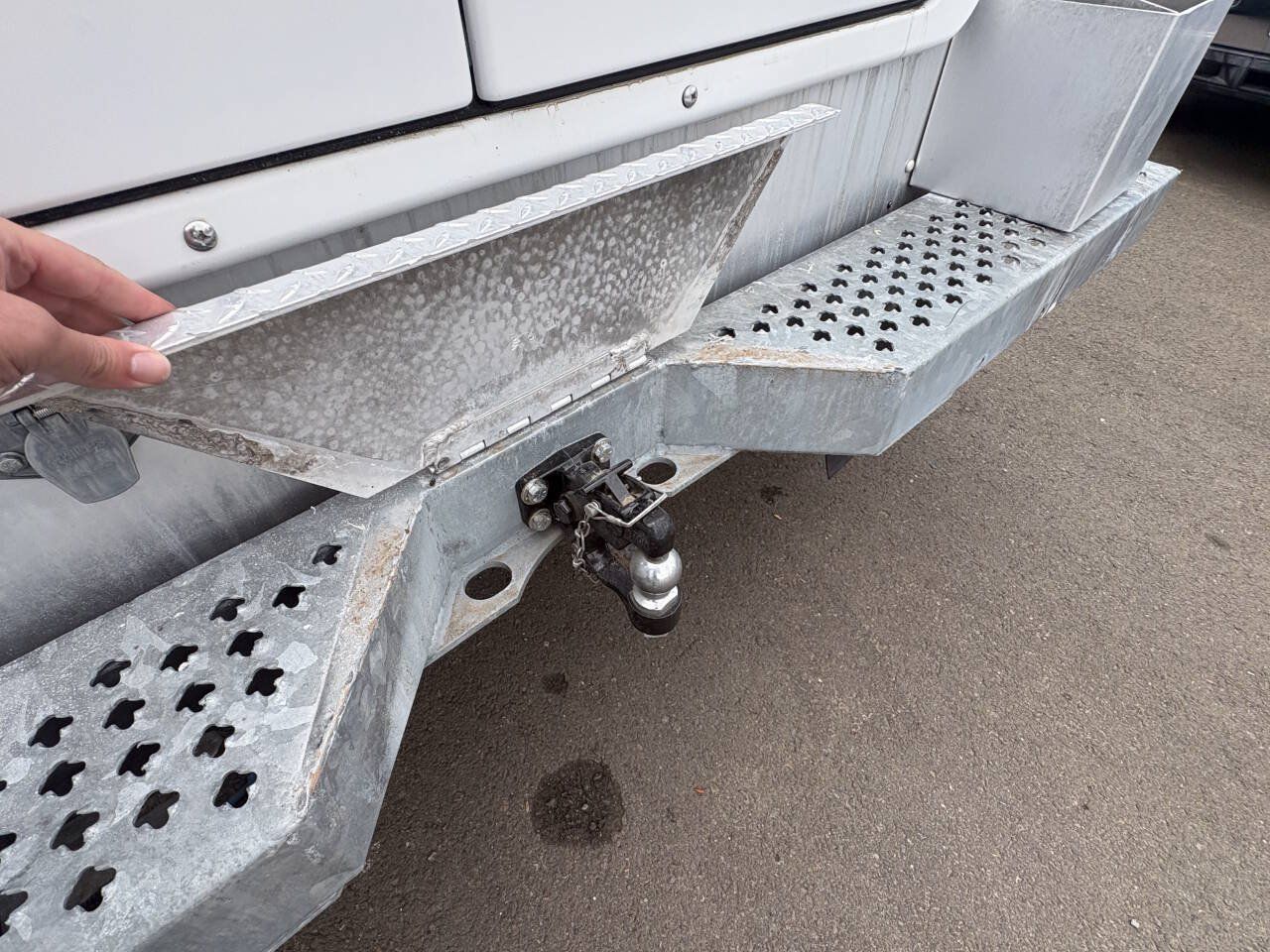 Used 2012 Chevrolet Silverado 3500 W/T RWD image 21