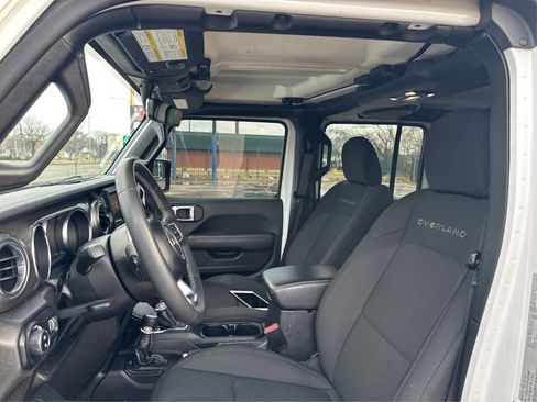 Used 2023 Jeep Gladiator Overland image 10
