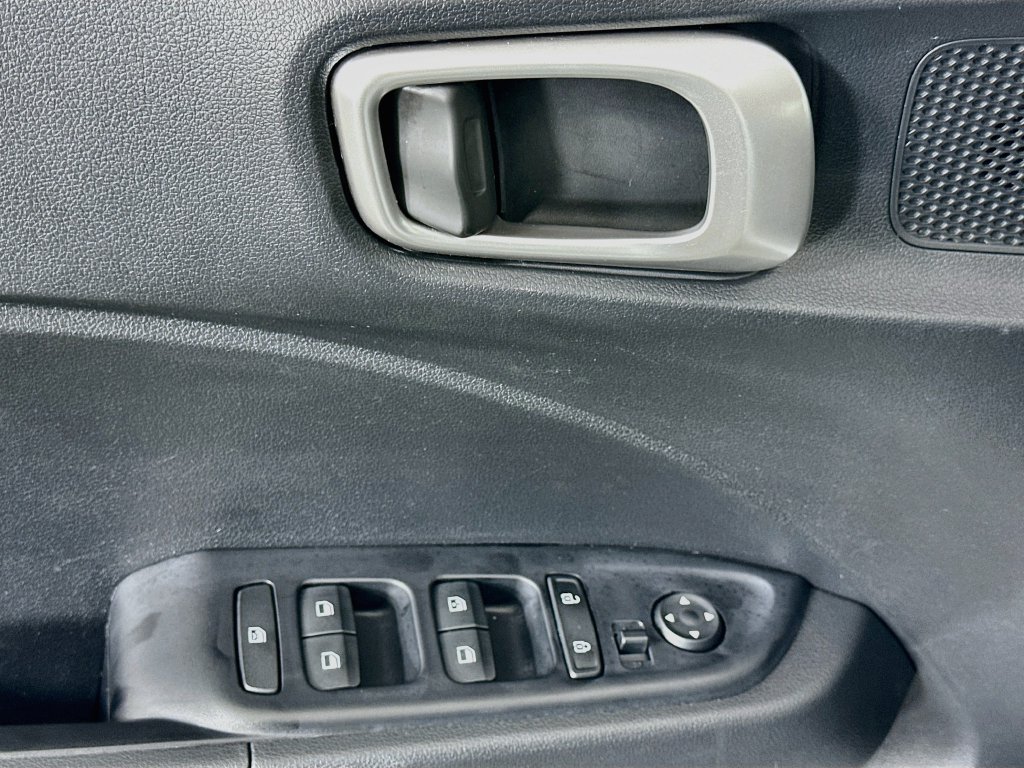 Used 2026 Hyundai Venue SEL FWD image 17