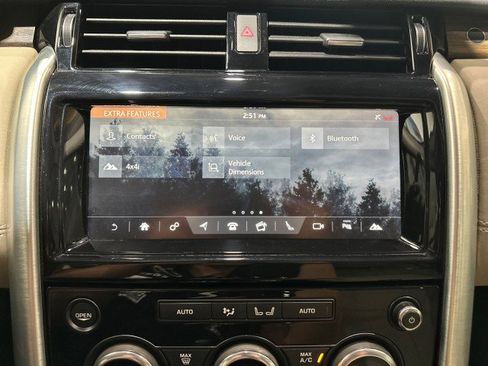 Used 2018 Land Rover Discovery HSE AWD/4WD image 64