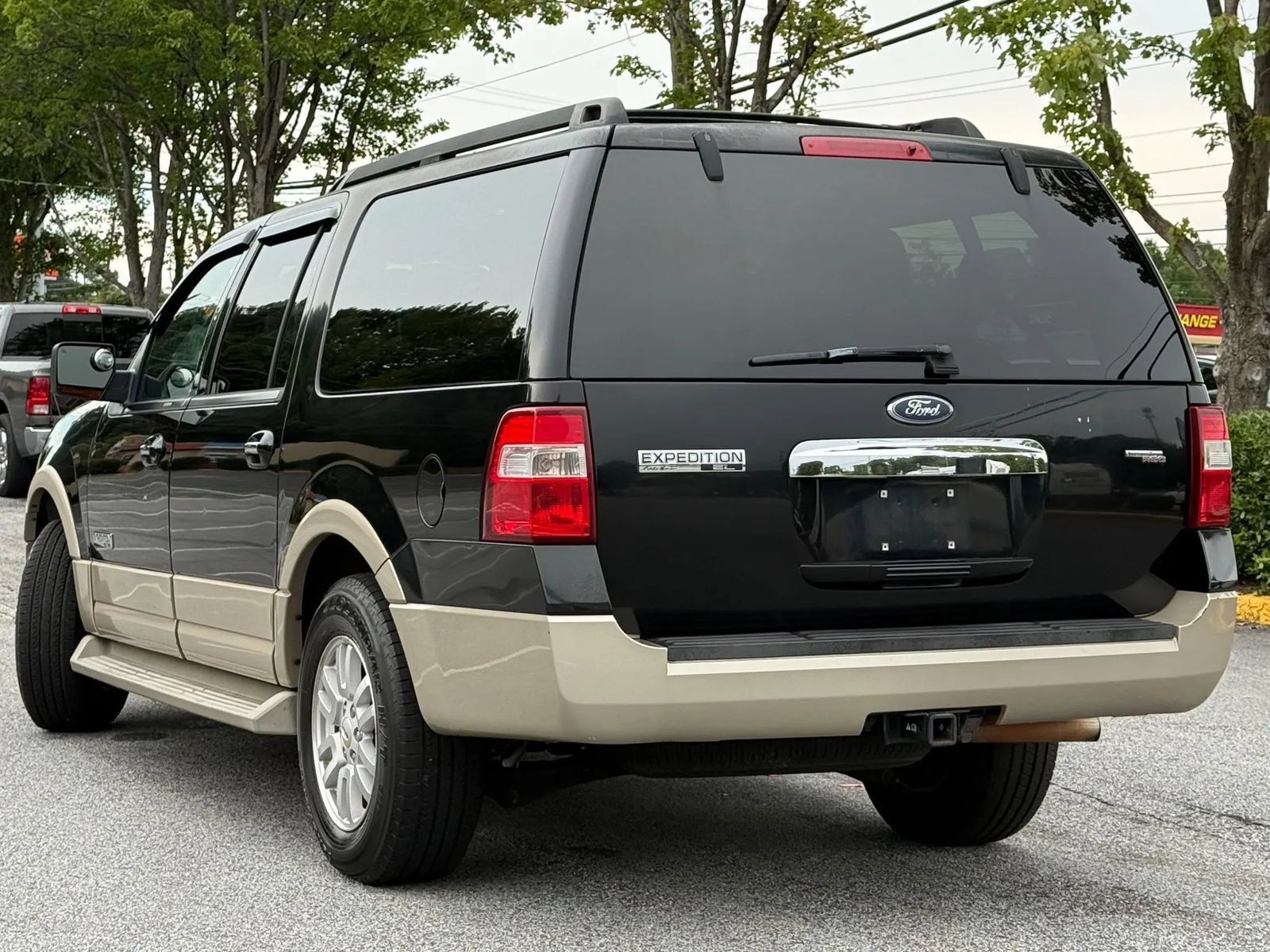 Used 2007 Ford Expedition EL Eddie Bauer RWD image 3