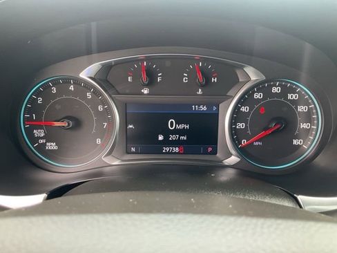 Used 2023 Chevrolet Traverse LT FWD image 12