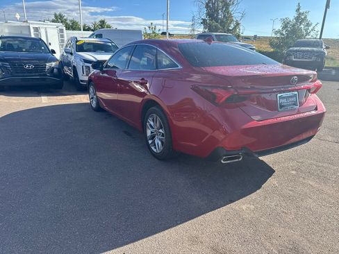 Used 2021 Toyota Avalon XLE w/ Moonroof Package FWD image 17