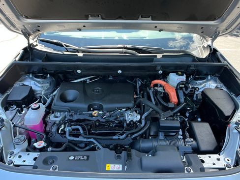 Used 2025 Toyota RAV4 XLE AWD/4WD image 22