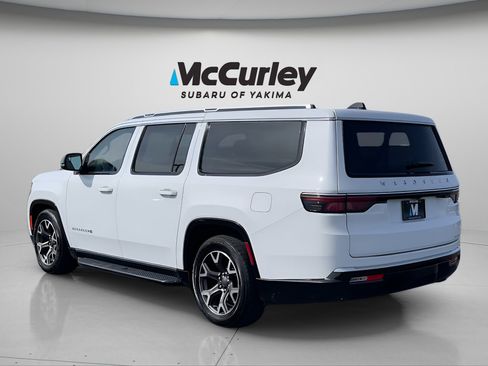 Used 2024 Jeep Wagoneer L Series III w/ Flexible Seating Group image 3