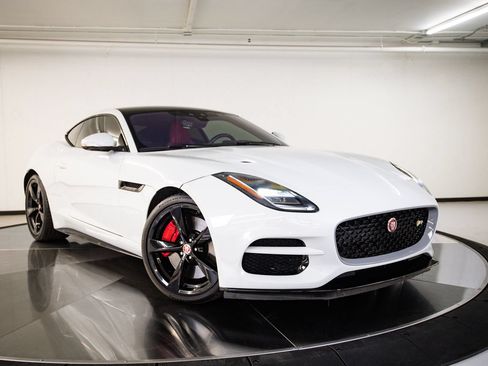 Used 2018 Jaguar F-TYPE R AWD/4WD image 9