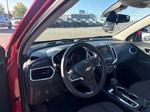Used 2024 Chevrolet Equinox LT w/ LPO, Floor Liner Package FWD image 11