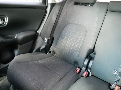 Used 2025 Honda HR-V LX image 12