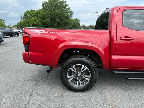 Used 2019 Toyota Tacoma TRD Sport w/ Technology Package RWD image 40