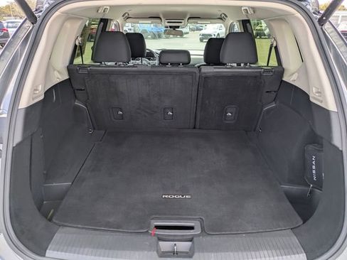 Used 2024 Nissan Rogue SV image 13