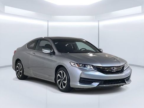 Used 2017 Honda Accord LX-S image 3