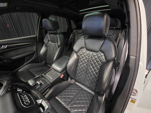 Used 2020 Audi SQ5 Premium Plus w/ Premium Plus Package image 17