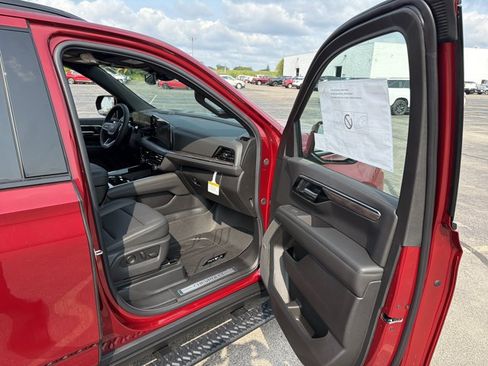 New 2026 Chevrolet Tahoe Z71 w/ Z71 Off-Road Package AWD/4WD image 34