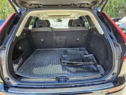 Used 2022 Volvo XC60 B5 Inscription w/ Advanced Package image 14