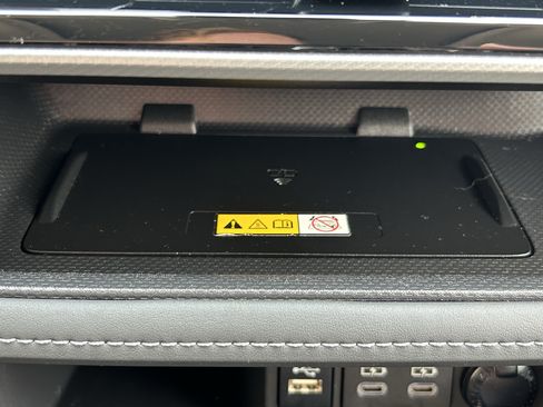 Certified 2024 Toyota Highlander Platinum AWD/4WD image 33