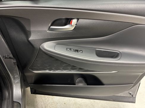 Used 2019 Hyundai Santa Fe FWD image 9