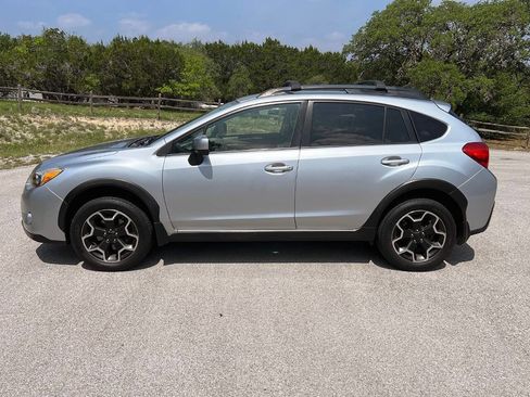 Used 2013 Subaru Crosstrek 2.0i Limited AWD/4WD image 10