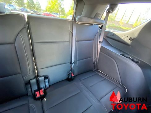 Used 2025 GMC Yukon Elevation AWD/4WD image 21