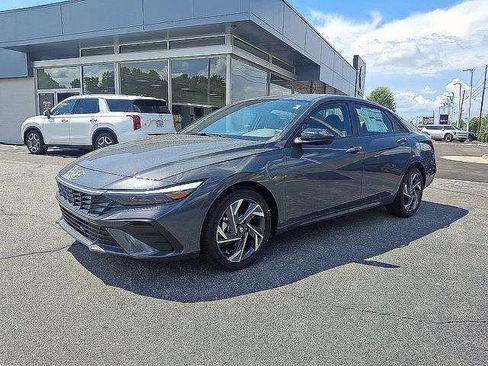 New 2025 Hyundai Elantra Sport image 2