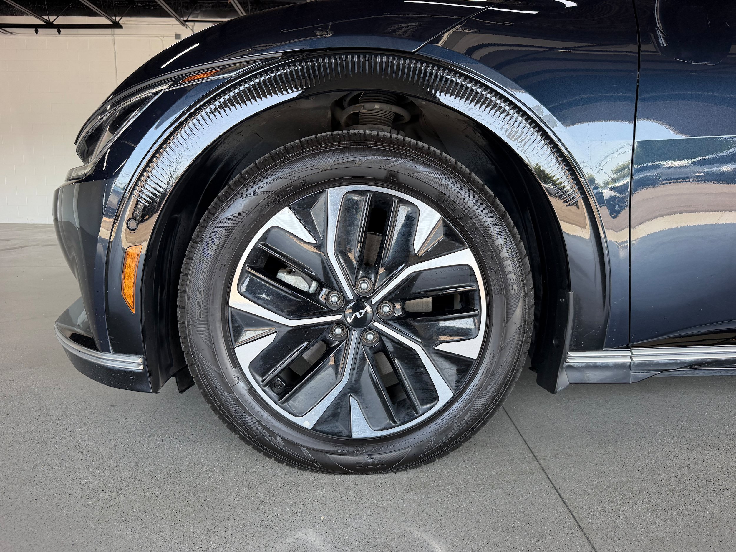 Used 2022 Kia EV6 Wind w/ Wind Technology Package AWD/4WD image 9
