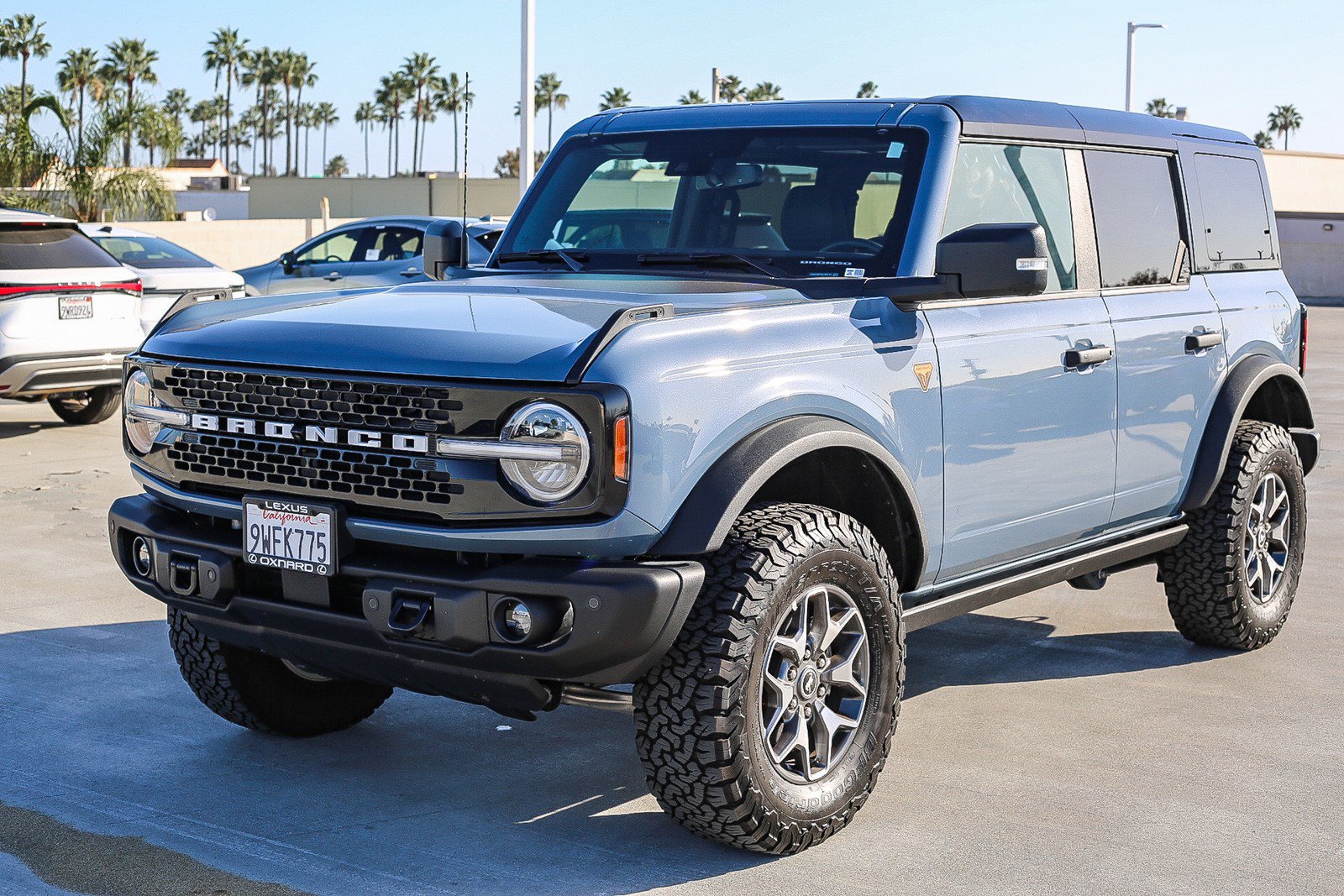 Used 2025 Ford Bronco Badlands AWD/4WD image 3