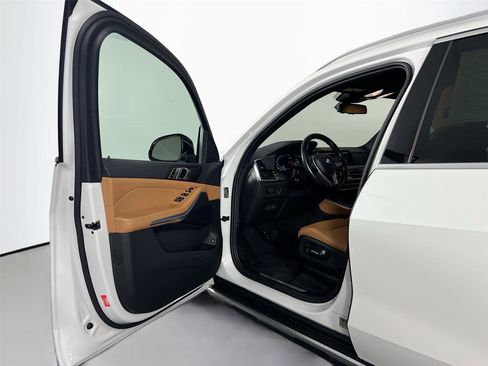 Used 2023 BMW X5 xDrive45e w/ Executive Package image 18