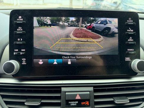 Used 2018 Honda Accord Sport image 28