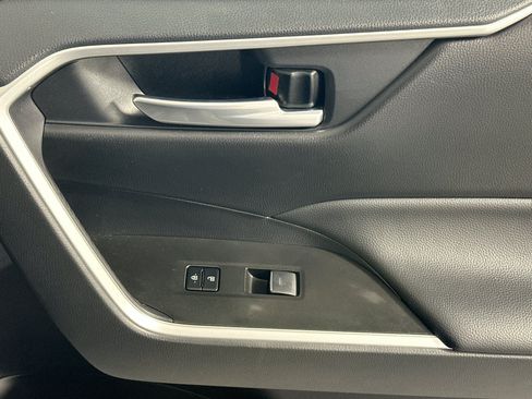Certified 2025 Toyota RAV4 XLE w/ Convenience Package FWD image 29