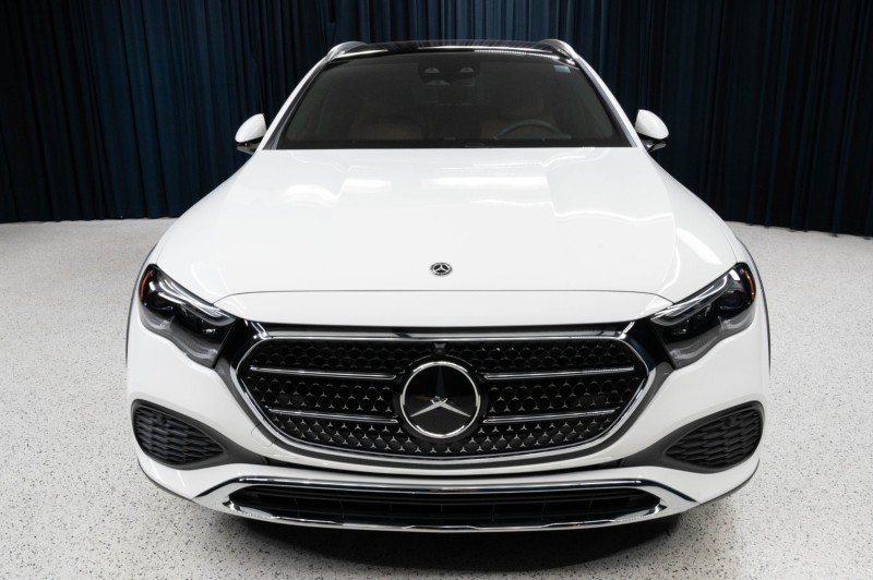 New 2027 Mercedes-Benz E 450 4MATIC All-Terrain Wagon image 2