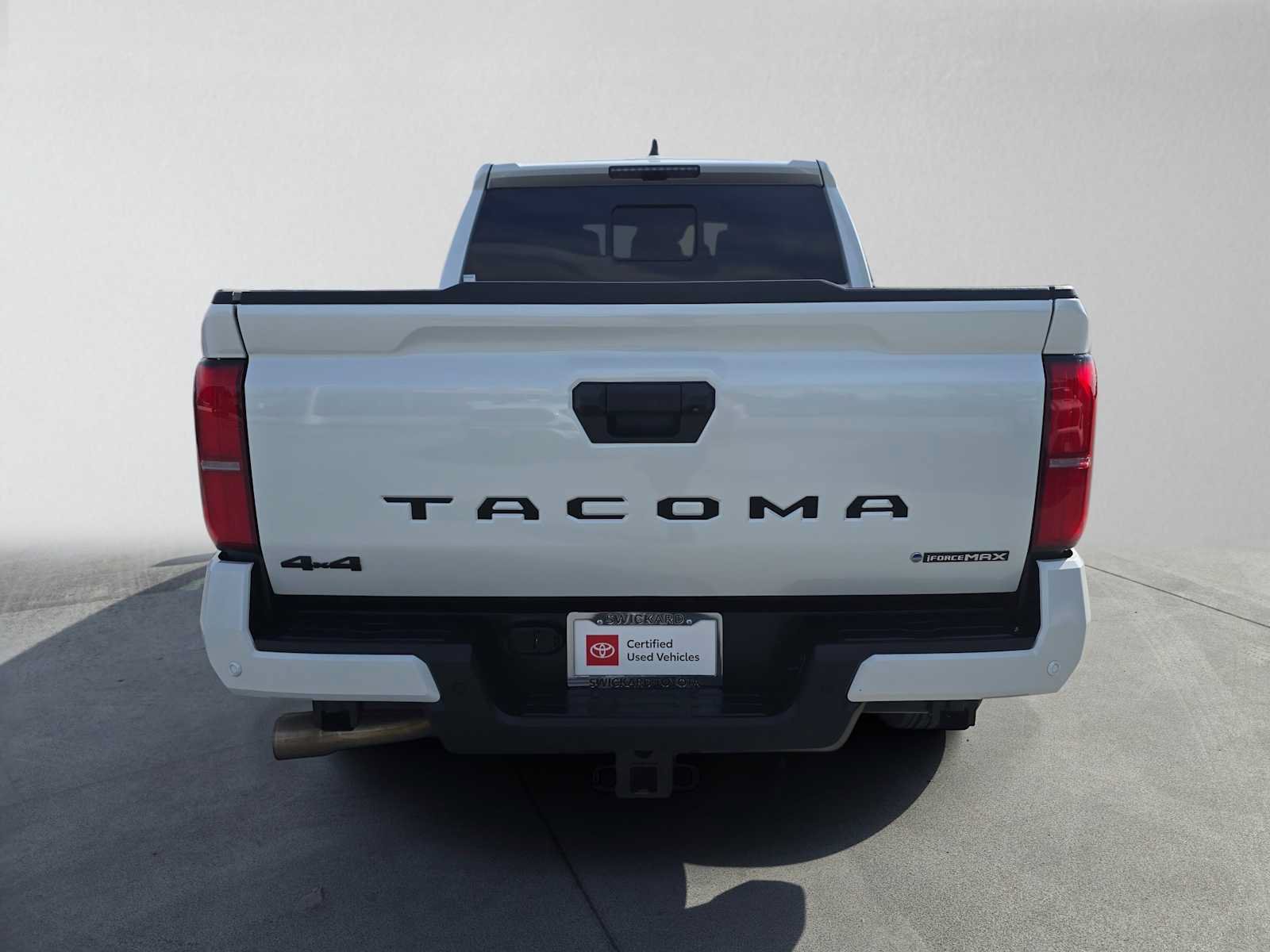 Certified 2025 Toyota Tacoma TRD Sport w/ TRD Sport Upgrade Package AWD/4WD image 5