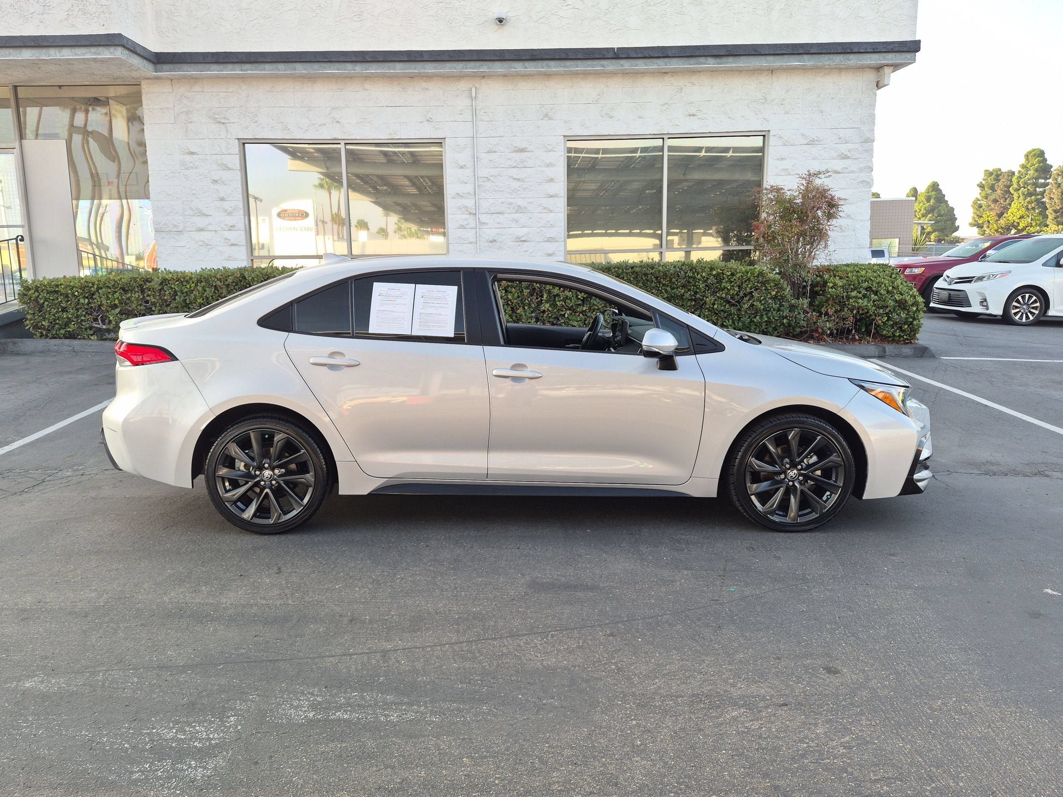 Used 2024 Toyota Corolla SE FWD image 5