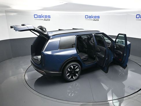 New 2027 Kia Telluride S image 62