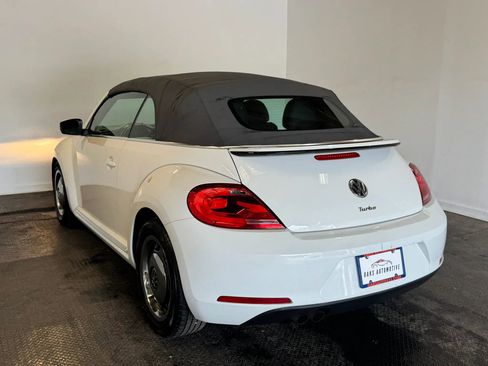 Used 2016 Volkswagen Beetle 1.8T SE FWD image 10