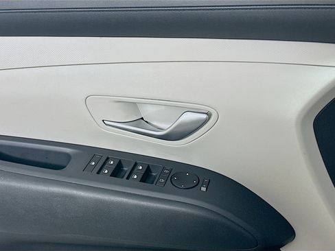 Used 2025 Hyundai Tucson SEL FWD image 12