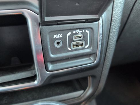 Used 2023 Jeep Gladiator Sport w/ Trailer Tow Package image 26