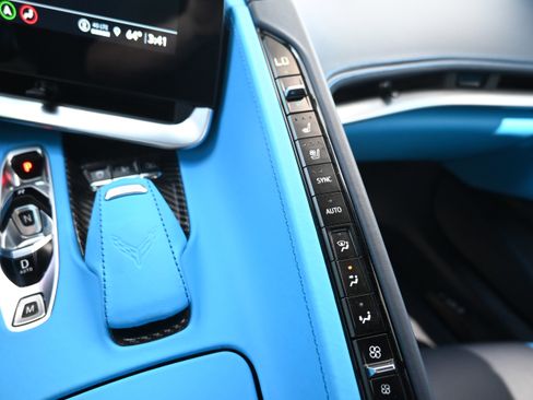 Used 2023 Chevrolet Corvette Stingray Premium Conv w/ Z51 Performance Package RWD image 27