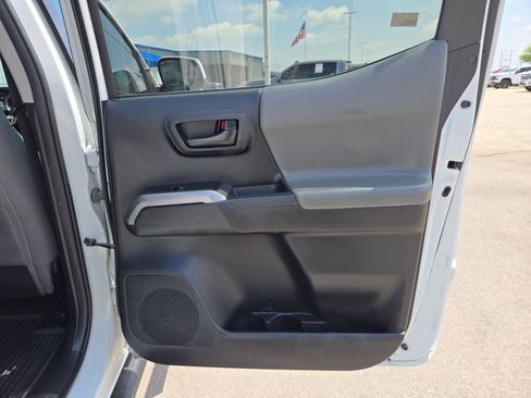 Used 2021 Toyota Tacoma SR5 RWD image 21