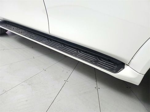 Used 2024 Nissan Armada Platinum w/ Captain's Chairs Package image 57