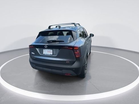 New 2025 Nissan Kicks SR FWD image 8