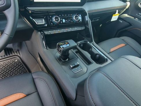 New 2026 GMC Sierra 1500 AT4 w/ AT4 Premium Package AWD/4WD image 19